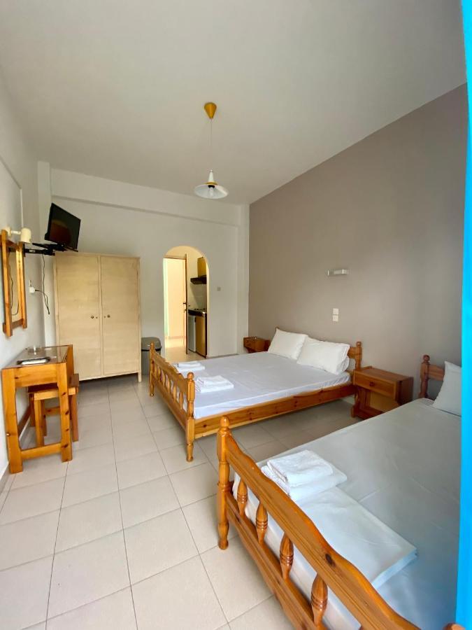 Maria Studios Agia Marina  Exteriör bild